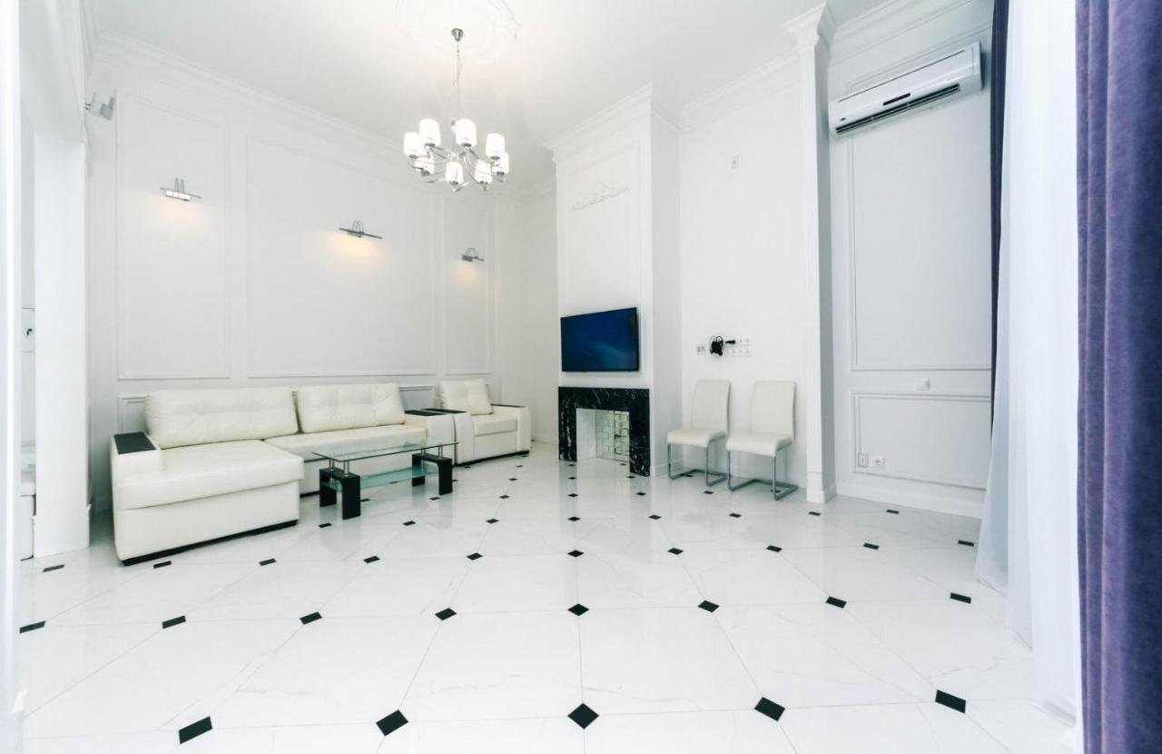 Vip Near Premier Palace & Arena City Kiev Luaran gambar
