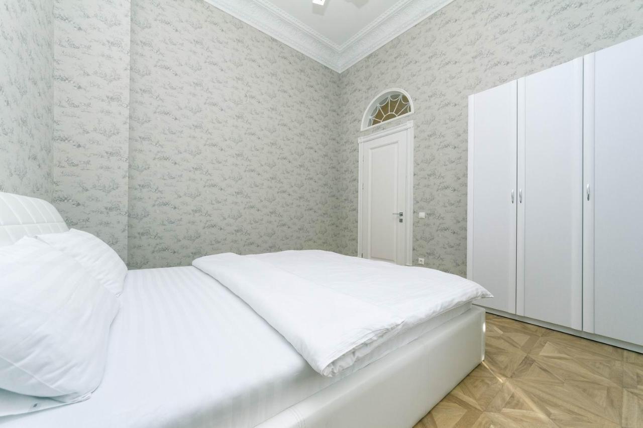 Vip Near Premier Palace & Arena City Kiev Luaran gambar